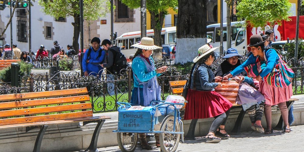 zilvermijnen potosi bolivia, verkopers plein